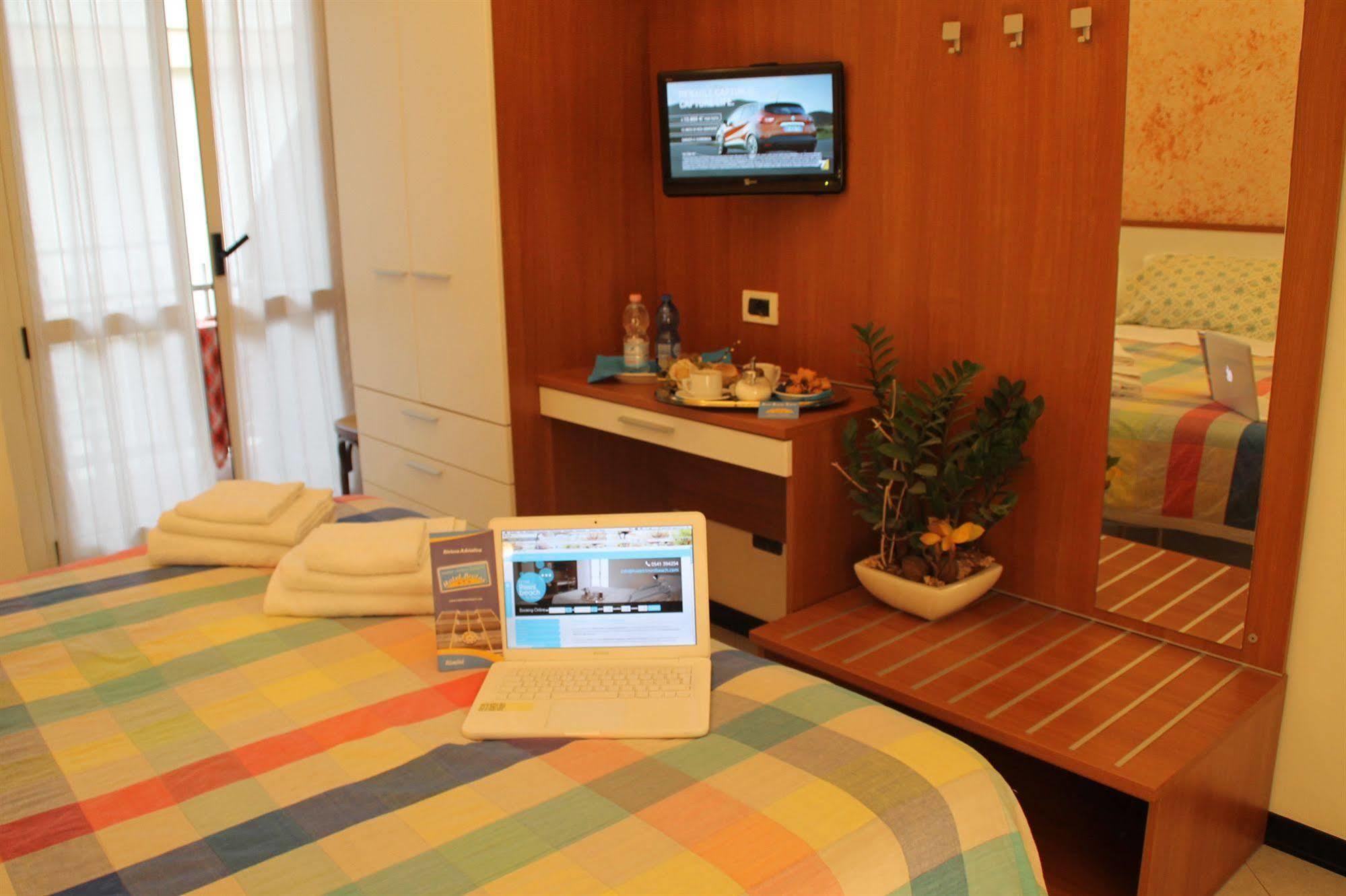 Hotel Brotas Rimini Exterior foto